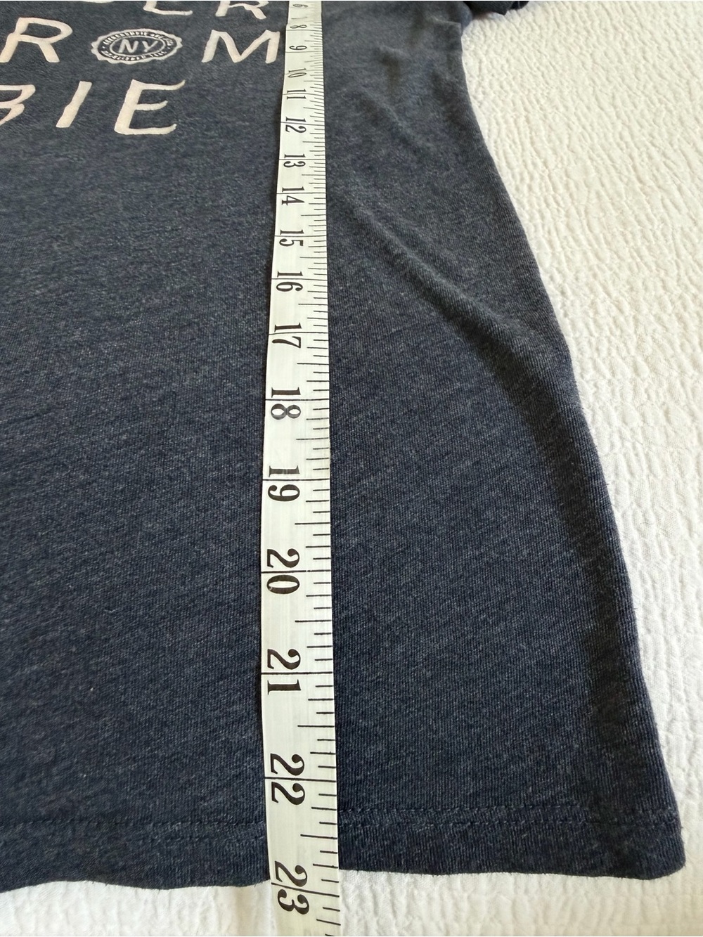 ABERCROMBIE & FITCH Vintage Navy Tee with Logo Size XS - Picture 5 of 5